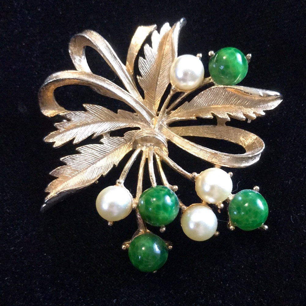 Gorgeous Sarah Coventry Bouquet, 1965